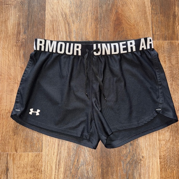 womens Under Armour shorts - Picture 1 of 8